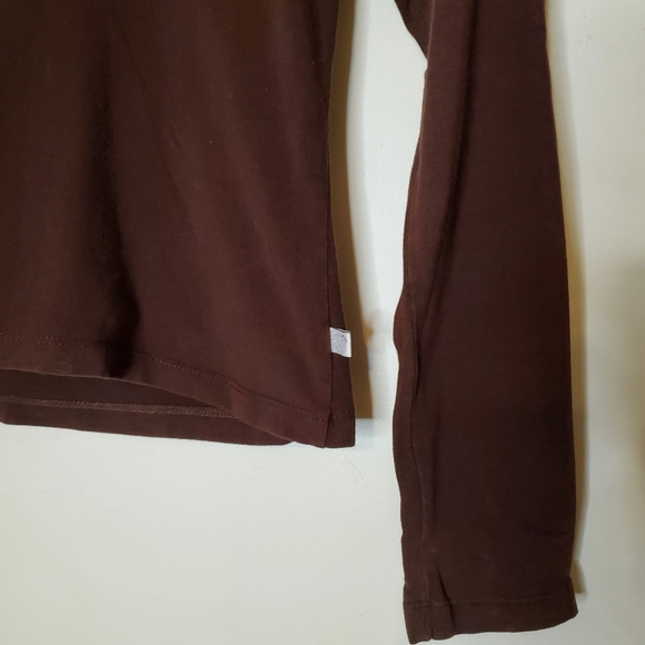 Basic Brown Long Sleeve V-Neck Top - Picture 6 of 9